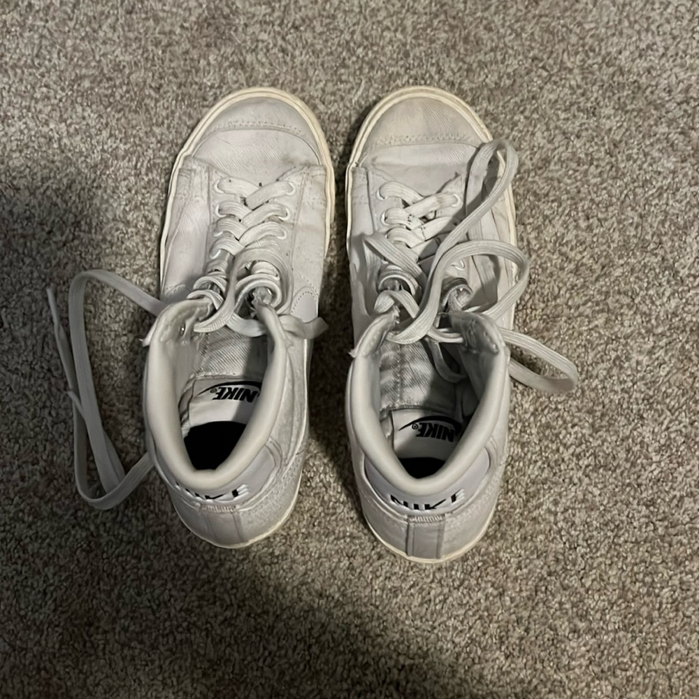 white nike high top blazers